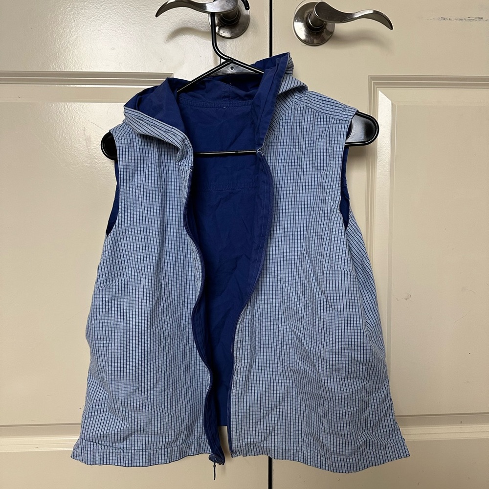 Reversible vest